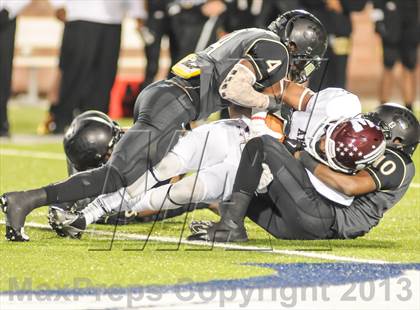 Thumbnail 3 in Wylie vs South Oak Cliff (UIL 4A Regional Playoff) photogallery.
