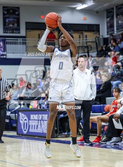 Thumbnail 3 in Park Hill vs Lee's Summit West - 810 Varsity Showcase photogallery.