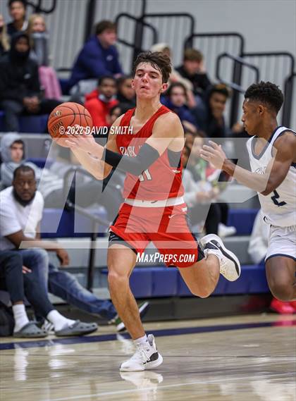 Thumbnail 1 in Park Hill vs Lee's Summit West - 810 Varsity Showcase photogallery.