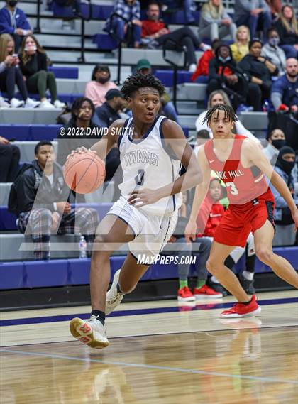 Thumbnail 3 in Park Hill vs Lee's Summit West - 810 Varsity Showcase photogallery.