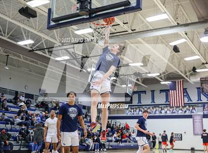 Thumbnail 1 in Park Hill vs Lee's Summit West - 810 Varsity Showcase photogallery.