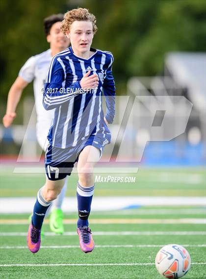Thumbnail 2 in Squalicum vs Lynnwood photogallery.