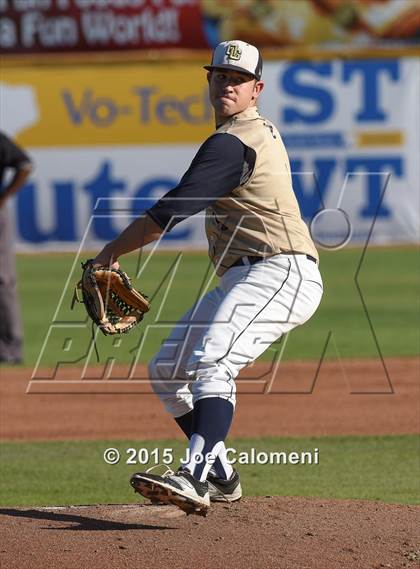 Thumbnail 2 in MacArthur [Douglas] vs O'Connor (UIL 6A Area Playoff) photogallery.