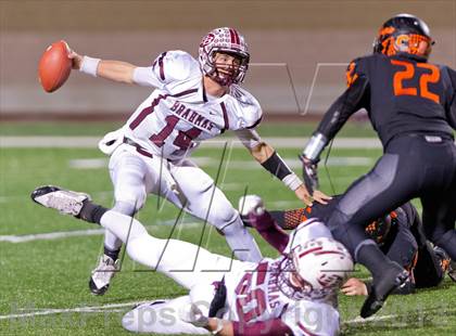 Thumbnail 3 in East Bernard vs. Refugio (UIL 2A Semifinal playoffs) photogallery.