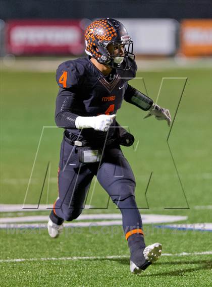Thumbnail 2 in East Bernard vs. Refugio (UIL 2A Semifinal playoffs) photogallery.
