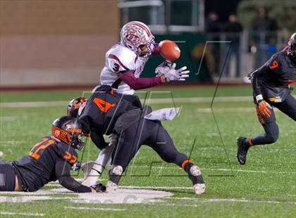 Thumbnail 3 in East Bernard vs. Refugio (UIL 2A Semifinal playoffs) photogallery.