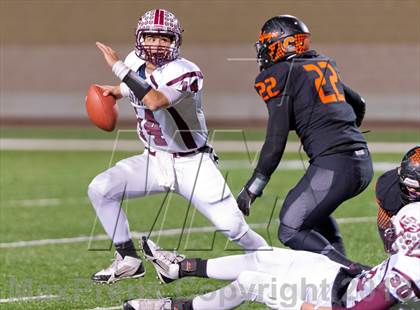 Thumbnail 2 in East Bernard vs. Refugio (UIL 2A Semifinal playoffs) photogallery.
