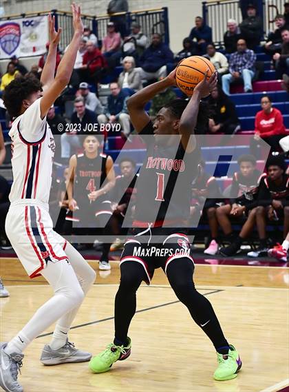 Thumbnail 3 in Trotwood-Madison @ Bob Jones photogallery.
