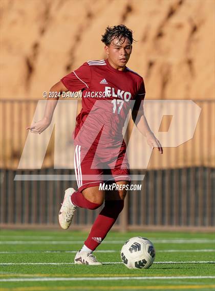 Thumbnail 2 in Elko vs Moapa Valley (JV Team Bulldog Invitational) photogallery.