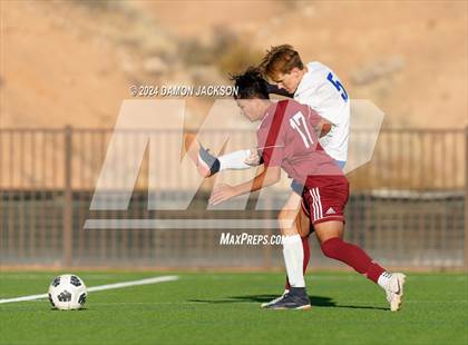 Thumbnail 2 in Elko vs Moapa Valley (JV Team Bulldog Invitational) photogallery.