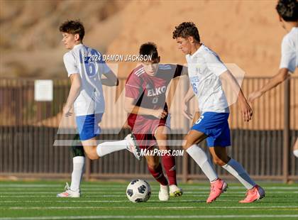 Thumbnail 2 in Elko vs Moapa Valley (JV Team Bulldog Invitational) photogallery.