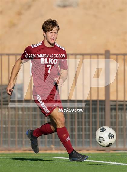 Thumbnail 2 in Elko vs Moapa Valley (JV Team Bulldog Invitational) photogallery.