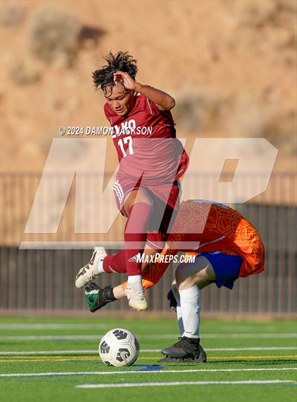 Thumbnail 1 in Elko vs Moapa Valley (JV Team Bulldog Invitational) photogallery.