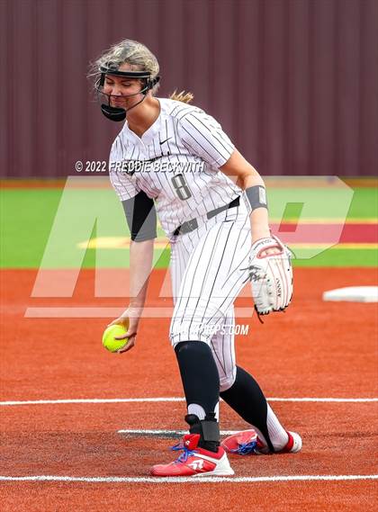 Thumbnail 1 in Whitesboro vs. Whitewright (UIL 3A Area Playoff) photogallery.