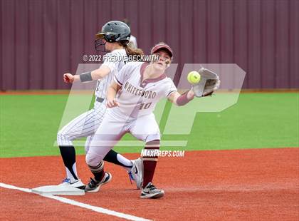 Thumbnail 3 in Whitesboro vs. Whitewright (UIL 3A Area Playoff) photogallery.