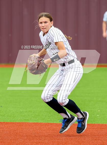 Thumbnail 1 in Whitesboro vs. Whitewright (UIL 3A Area Playoff) photogallery.