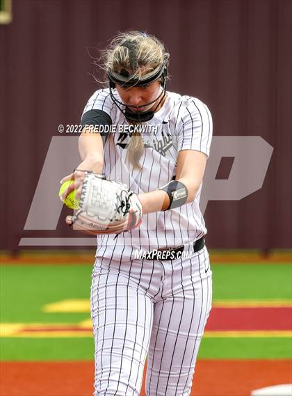 Thumbnail 1 in Whitesboro vs. Whitewright (UIL 3A Area Playoff) photogallery.