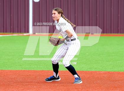 Thumbnail 1 in Whitesboro vs. Whitewright (UIL 3A Area Playoff) photogallery.