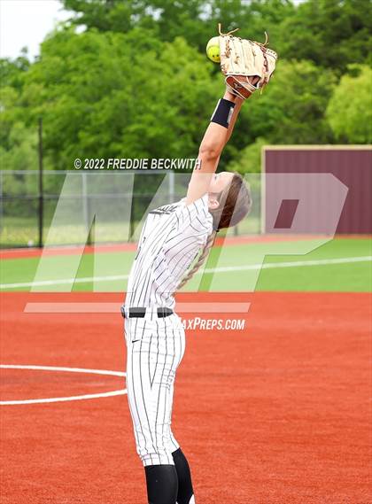 Thumbnail 1 in Whitesboro vs. Whitewright (UIL 3A Area Playoff) photogallery.