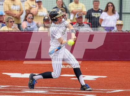 Thumbnail 1 in Whitesboro vs. Whitewright (UIL 3A Area Playoff) photogallery.