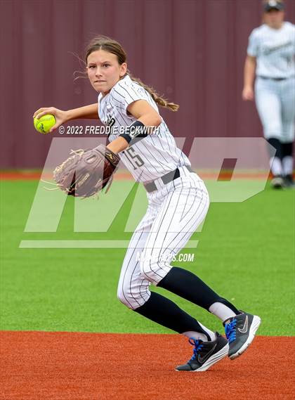 Thumbnail 3 in Whitesboro vs. Whitewright (UIL 3A Area Playoff) photogallery.