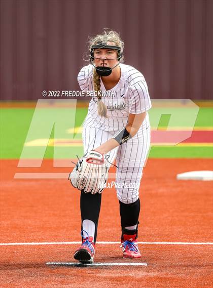 Thumbnail 3 in Whitesboro vs. Whitewright (UIL 3A Area Playoff) photogallery.