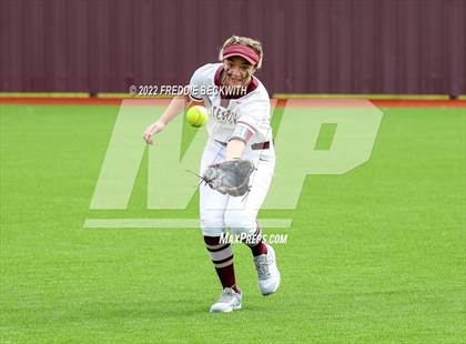 Thumbnail 1 in Whitesboro vs. Whitewright (UIL 3A Area Playoff) photogallery.