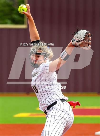 Thumbnail 3 in Whitesboro vs. Whitewright (UIL 3A Area Playoff) photogallery.