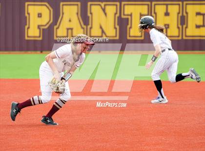 Thumbnail 2 in Whitesboro vs. Whitewright (UIL 3A Area Playoff) photogallery.