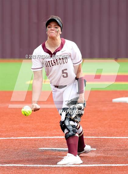 Thumbnail 3 in Whitesboro vs. Whitewright (UIL 3A Area Playoff) photogallery.