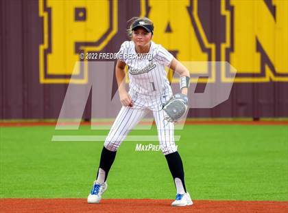 Thumbnail 2 in Whitesboro vs. Whitewright (UIL 3A Area Playoff) photogallery.