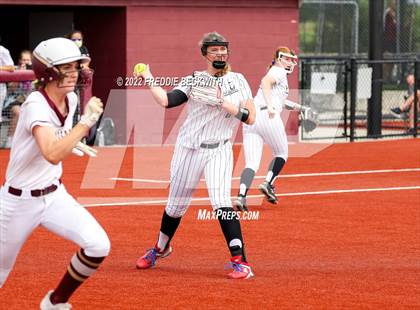 Thumbnail 2 in Whitesboro vs. Whitewright (UIL 3A Area Playoff) photogallery.