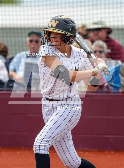 Thumbnail 2 in Whitesboro vs. Whitewright (UIL 3A Area Playoff) photogallery.