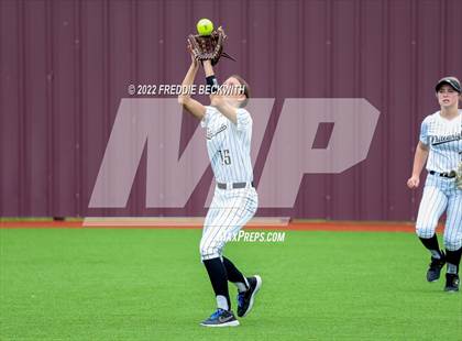 Thumbnail 3 in Whitesboro vs. Whitewright (UIL 3A Area Playoff) photogallery.