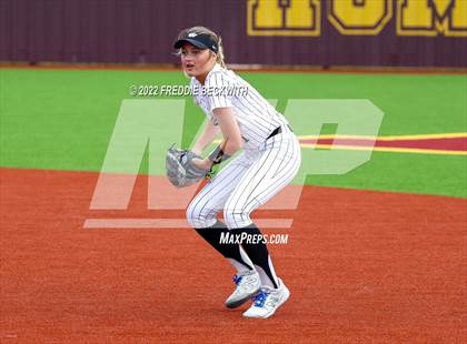 Thumbnail 2 in Whitesboro vs. Whitewright (UIL 3A Area Playoff) photogallery.
