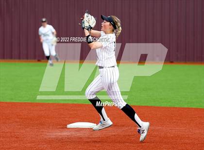 Thumbnail 1 in Whitesboro vs. Whitewright (UIL 3A Area Playoff) photogallery.