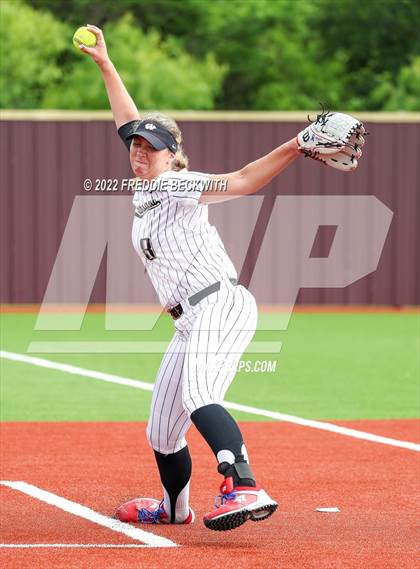 Thumbnail 3 in Whitesboro vs. Whitewright (UIL 3A Area Playoff) photogallery.