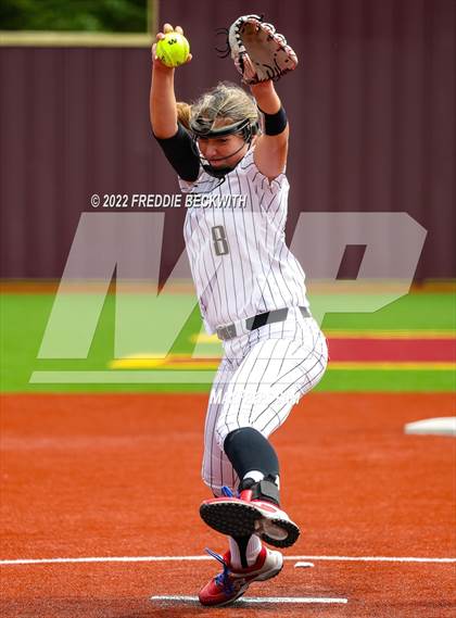 Thumbnail 1 in Whitesboro vs. Whitewright (UIL 3A Area Playoff) photogallery.