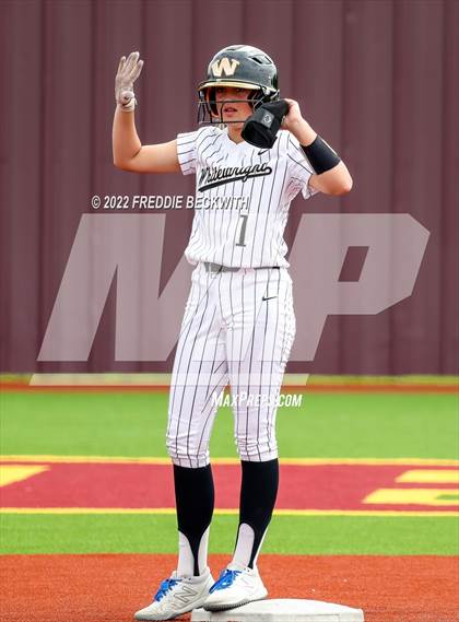 Thumbnail 1 in Whitesboro vs. Whitewright (UIL 3A Area Playoff) photogallery.