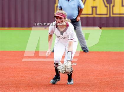 Thumbnail 1 in Whitesboro vs. Whitewright (UIL 3A Area Playoff) photogallery.