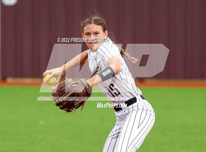 Thumbnail 2 in Whitesboro vs. Whitewright (UIL 3A Area Playoff) photogallery.