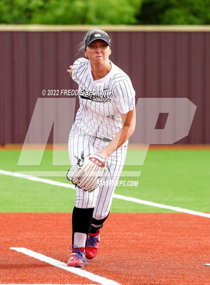 Thumbnail 1 in Whitesboro vs. Whitewright (UIL 3A Area Playoff) photogallery.