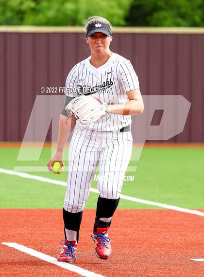 Thumbnail 2 in Whitesboro vs. Whitewright (UIL 3A Area Playoff) photogallery.