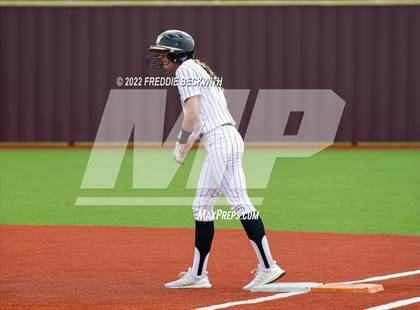 Thumbnail 2 in Whitesboro vs. Whitewright (UIL 3A Area Playoff) photogallery.