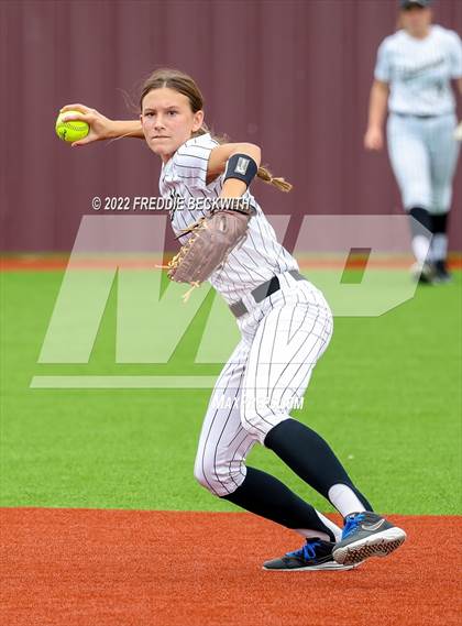 Thumbnail 1 in Whitesboro vs. Whitewright (UIL 3A Area Playoff) photogallery.