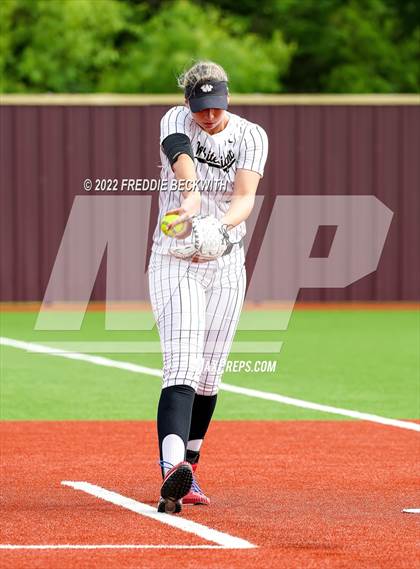 Thumbnail 2 in Whitesboro vs. Whitewright (UIL 3A Area Playoff) photogallery.