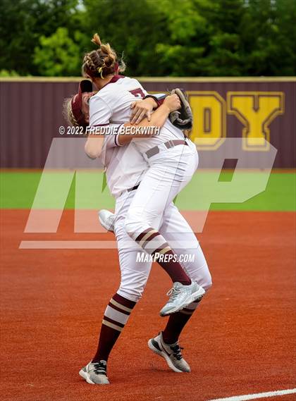 Thumbnail 2 in Whitesboro vs. Whitewright (UIL 3A Area Playoff) photogallery.