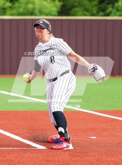 Thumbnail 1 in Whitesboro vs. Whitewright (UIL 3A Area Playoff) photogallery.
