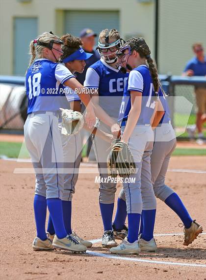 Thumbnail 3 in Neshannock vs. Conwell-Egan Catholic (PIAA 2A Championship) photogallery.