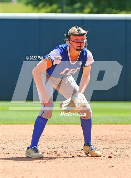 Thumbnail 3 in Neshannock vs. Conwell-Egan Catholic (PIAA 2A Championship) photogallery.
